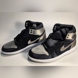 Jordan 1 Retro Silver And Black